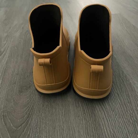 Weimuta Women’s Rain Boots, Dark Yellow, Size 11 - Picture 3 of 5